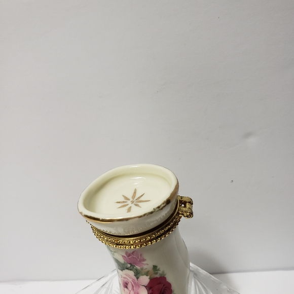 FORMALITIES By Baum Brothers Porcelain Victorian Shoe Trinket Box - Picture 4 of 8